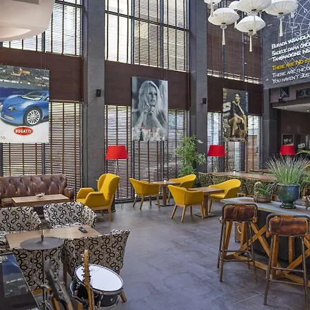 Cettia (adults Only)