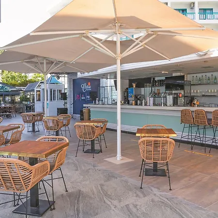 Cettia (adults Only)